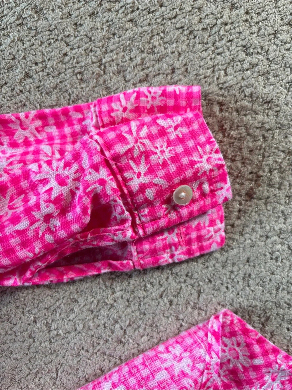 Lilly Pulitzer 100% linen Hot Pink & White Floral button up Top